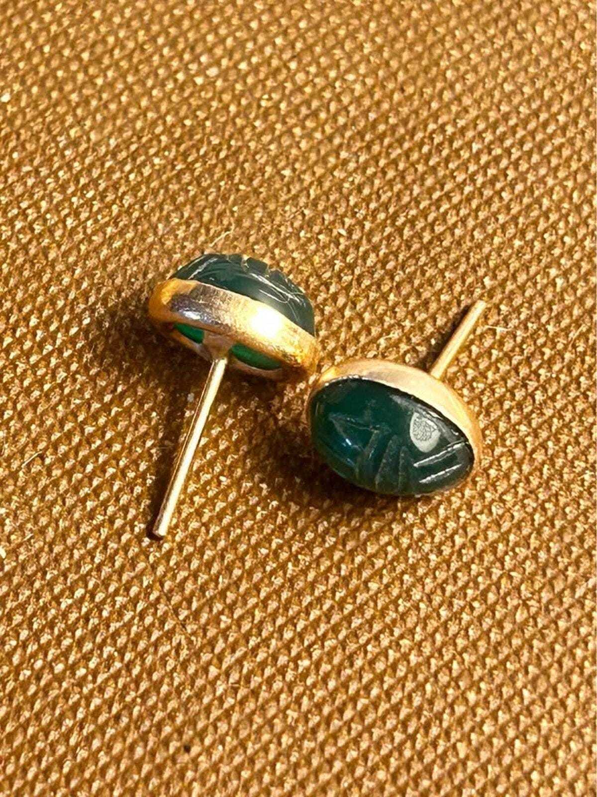 Vintage Russel Creations 14k Gold Carved Green Scarab Stud Earrings