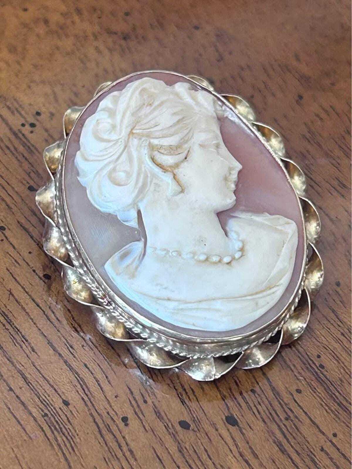 Vintage 14k Yellow Gold Carved Shell Cameo Brooch Pendant, Intricate Classical Profile