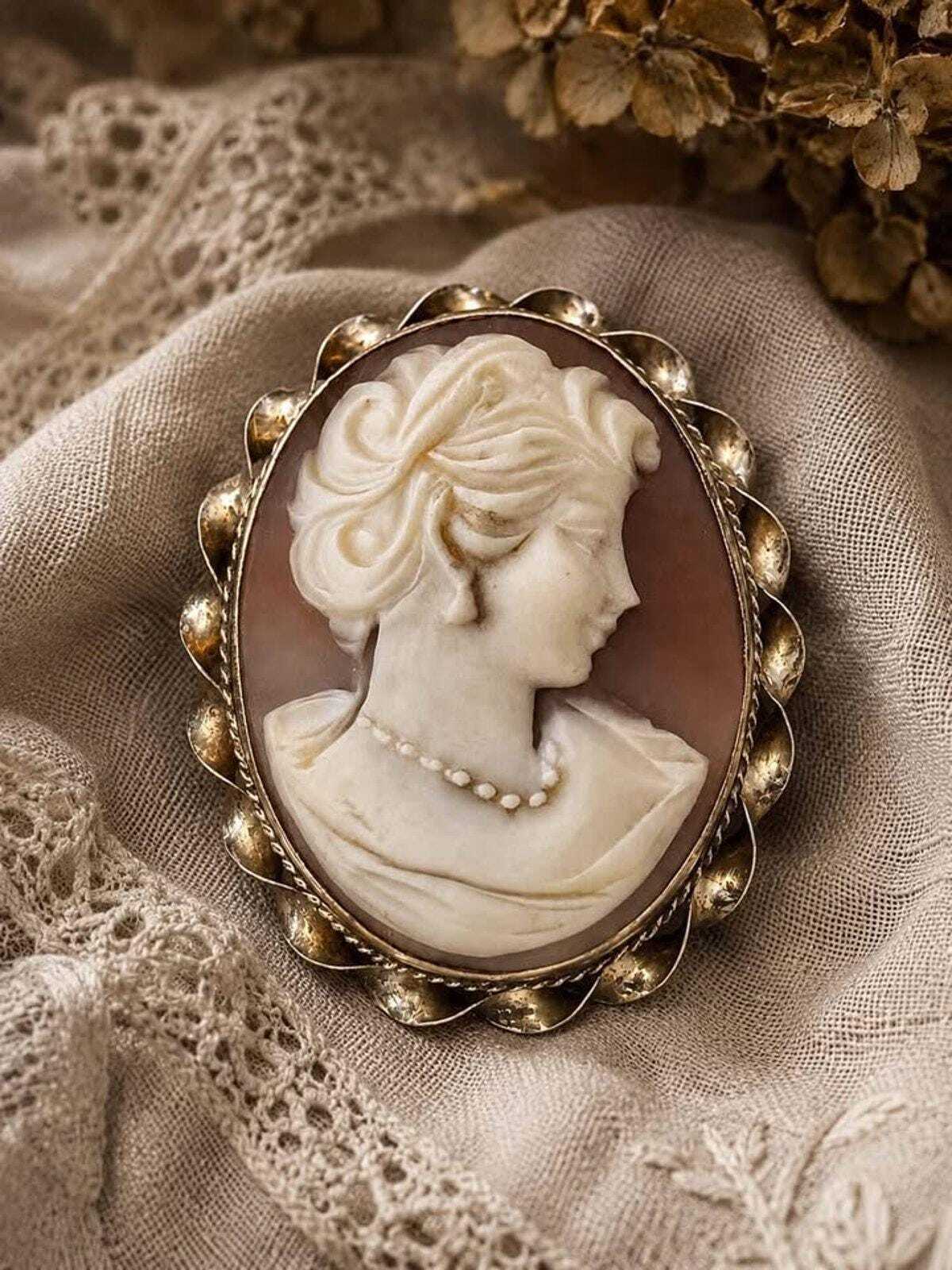 Vintage 14k Yellow Gold Carved Shell Cameo Brooch Pendant, Intricate Classical Profile