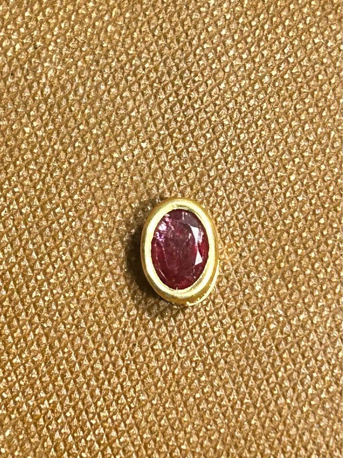 Vintage 18K Gold Oval Ruby Pendant