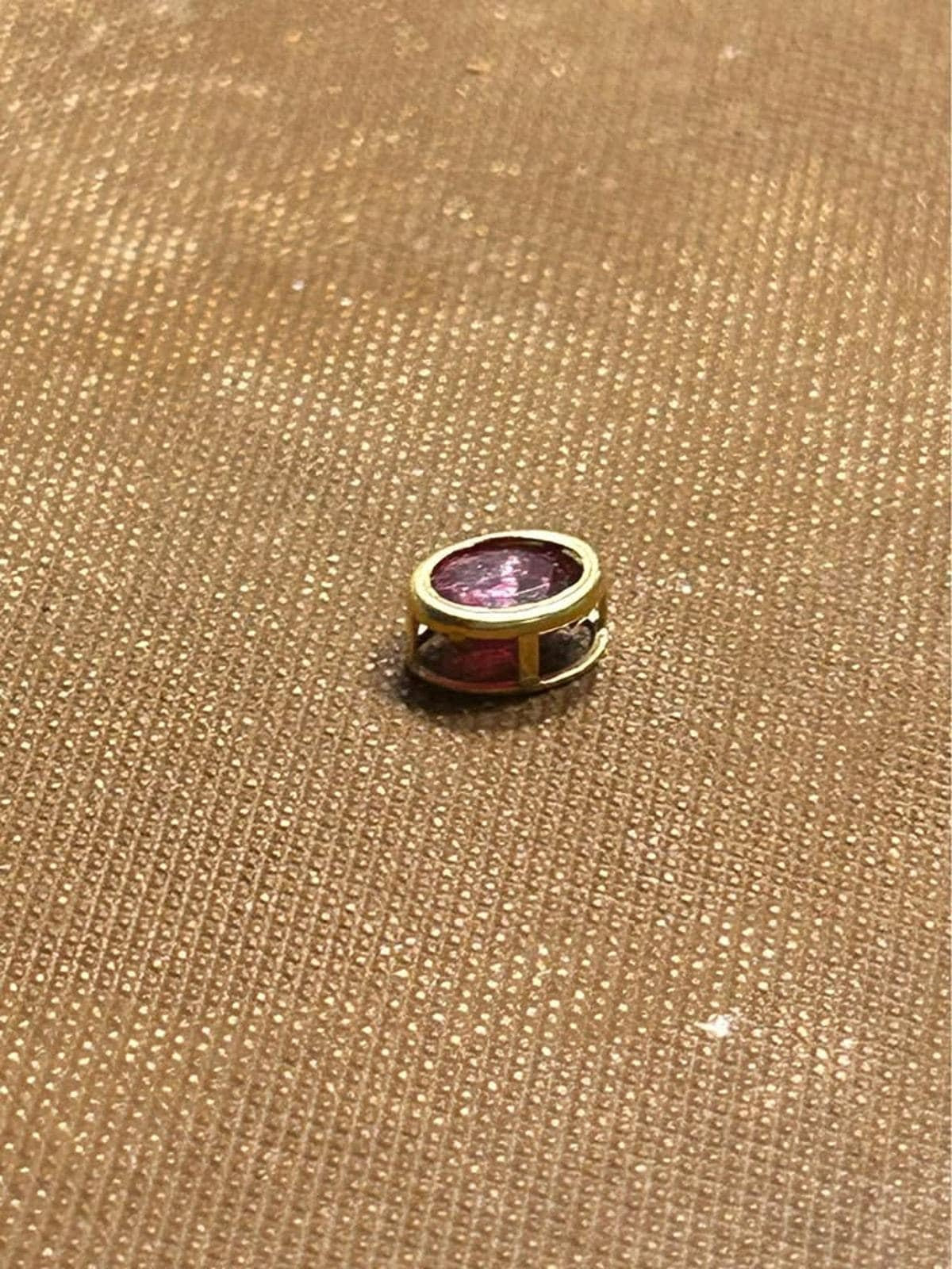 Vintage 18K Gold Oval Ruby Pendant