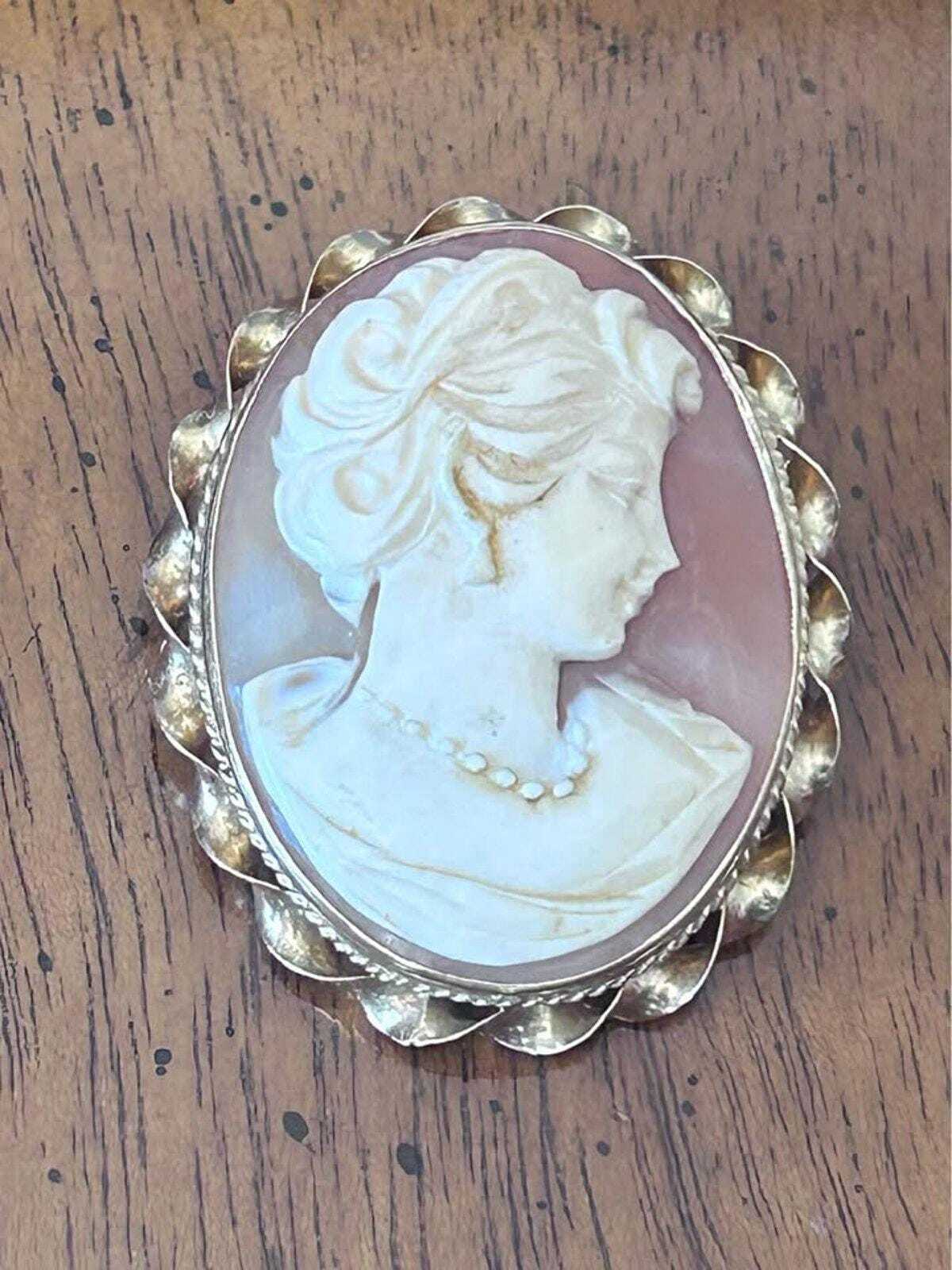Vintage 14k Yellow Gold Carved Shell Cameo Brooch Pendant, Intricate Classical Profile