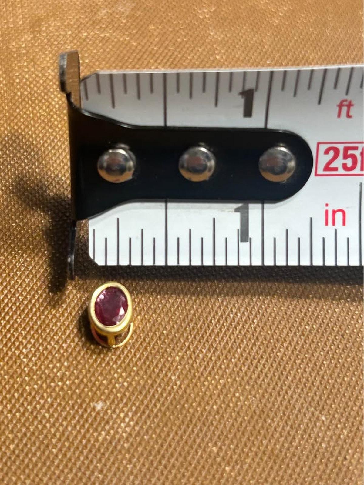Vintage 18K Gold Oval Ruby Pendant