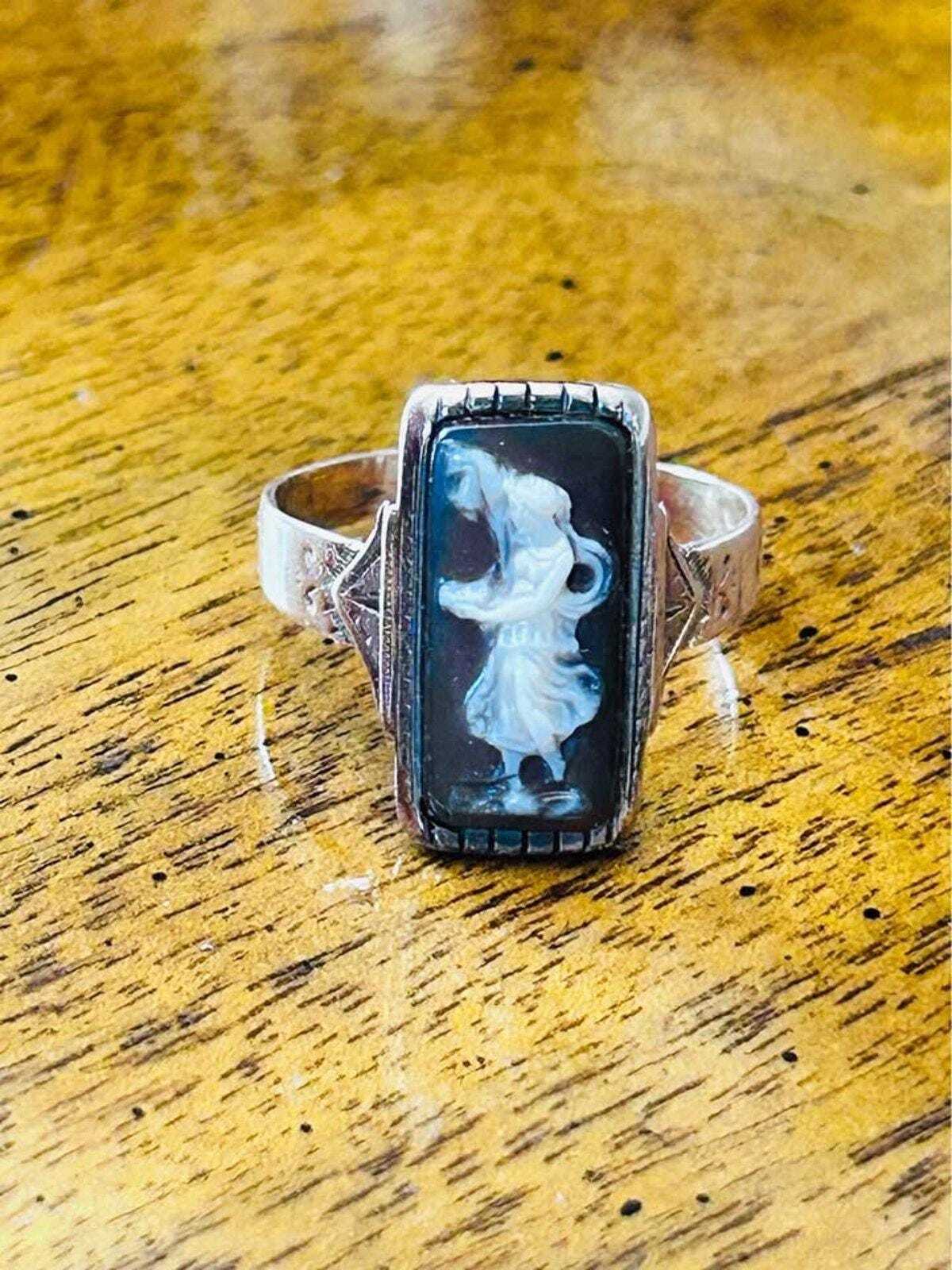 Antique 10K Gold Art Deco Hardstone Cameo Ring Carved Maiden Size 8
