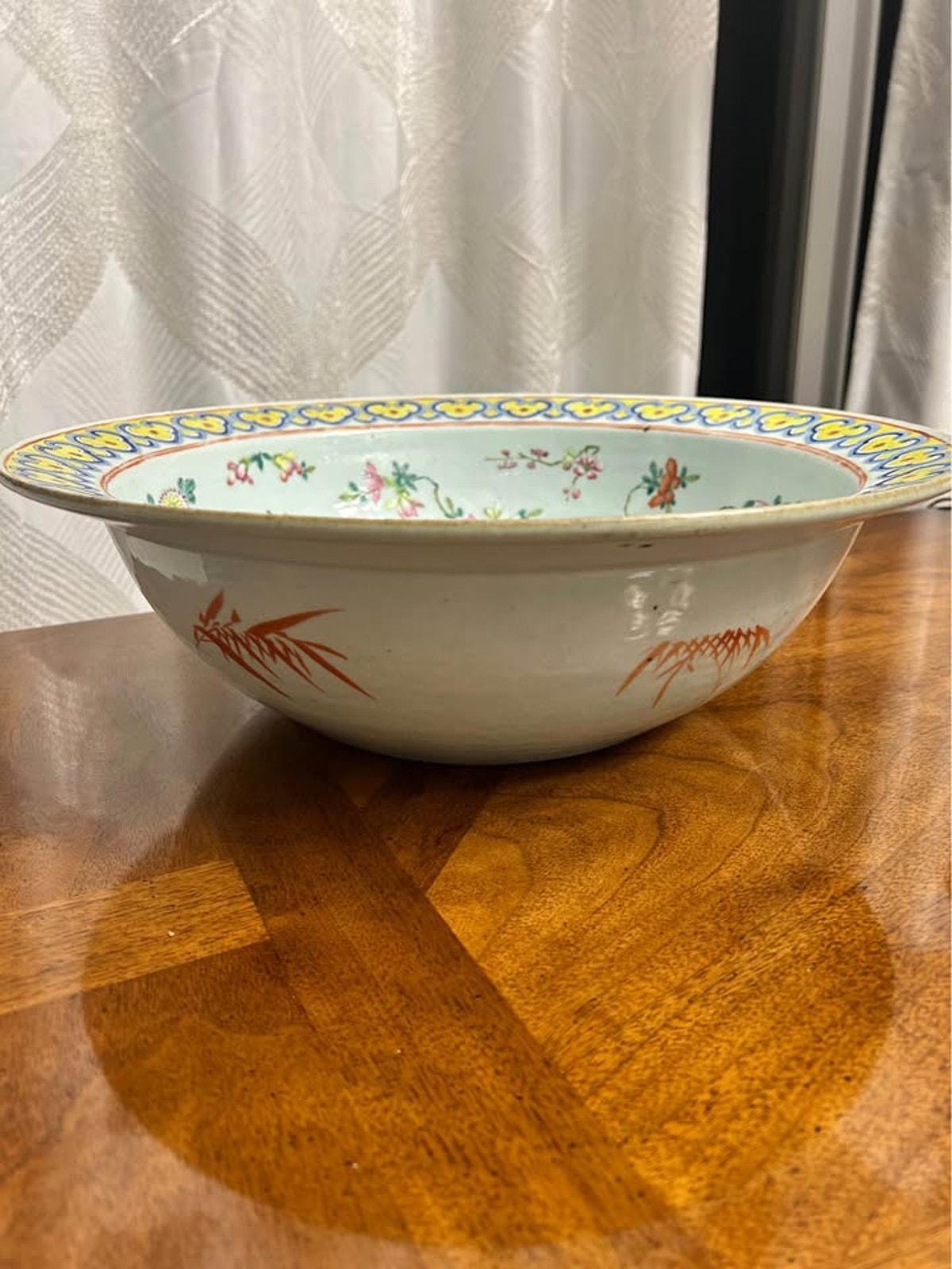 Antique 19th Century Chinese Export Famille Rose Porcelain Wash Basin 16 Inch