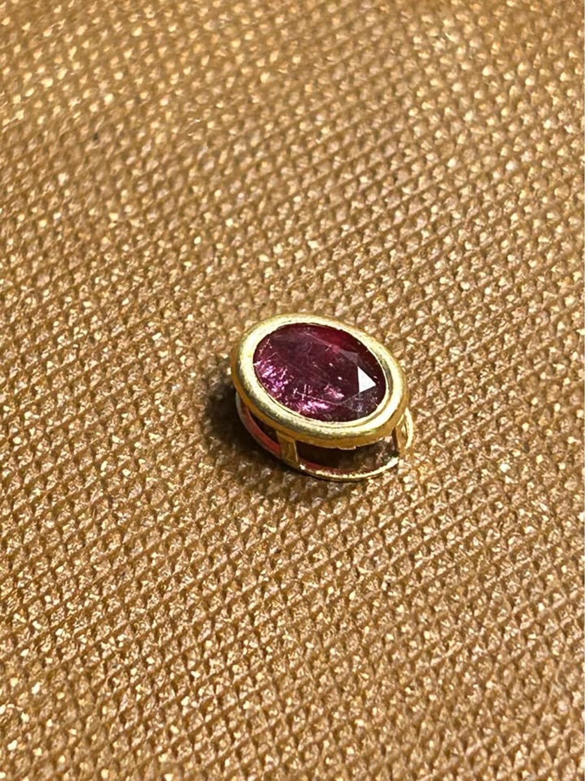 Vintage 18K Gold Oval Ruby Pendant
