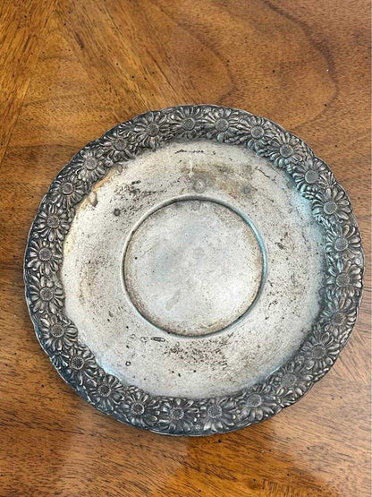 Antique Tiffany & Co. Sterling Silver Repoussé Daisy Plate Pattern 8174