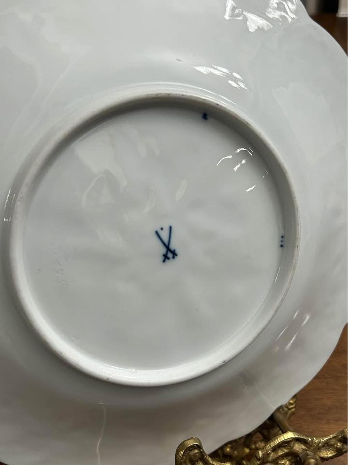 Antique Meissen Porcelain Cabinet Plate, Cobalt Blue with Heavy Gold Oak Leaf Relief (1924-1934)
