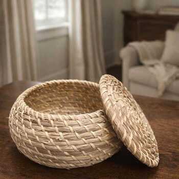 Vintage Sweetgrass Basket | Hand-Woven Lidded Trinket Box