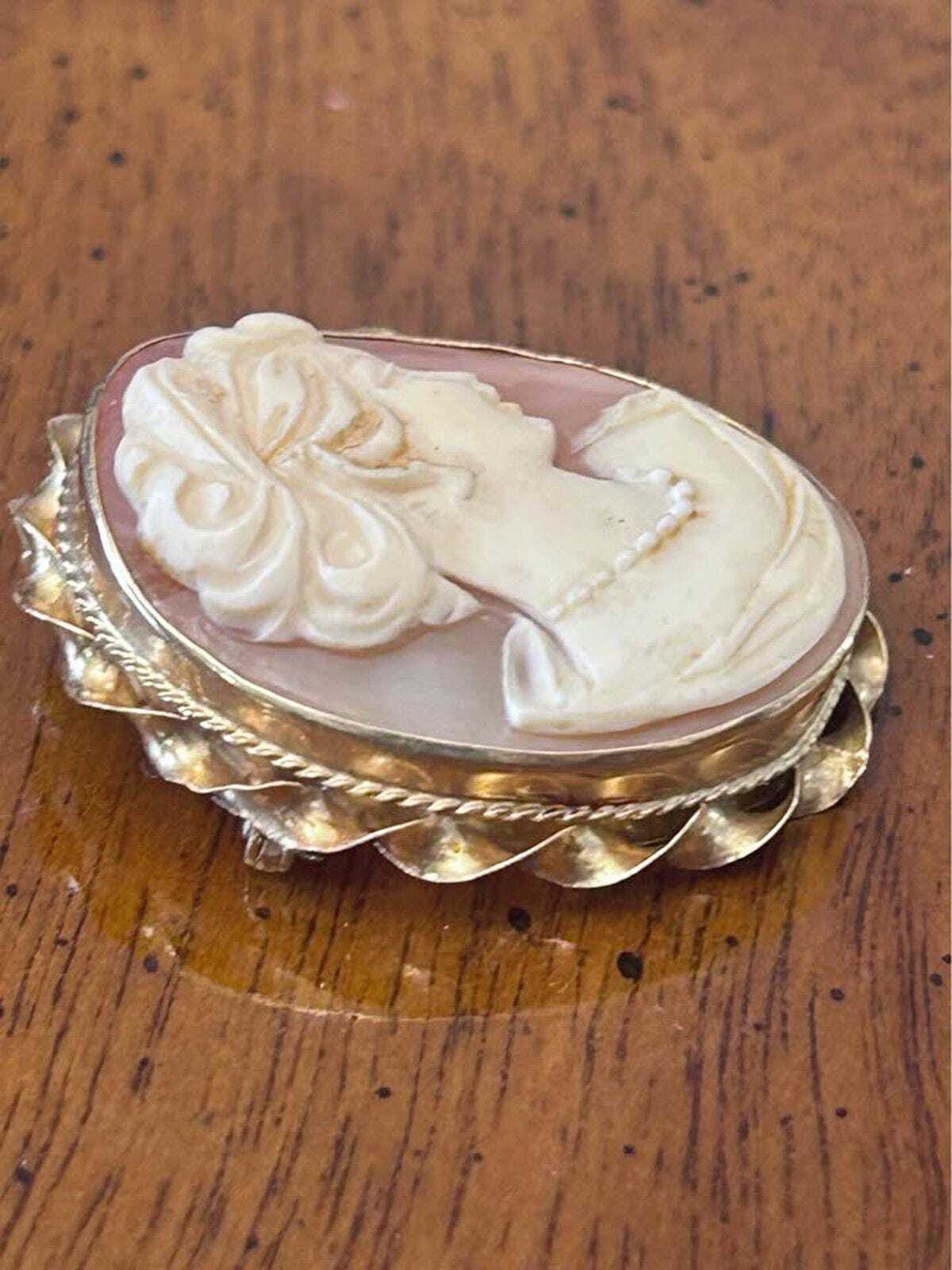 Vintage 14k Yellow Gold Carved Shell Cameo Brooch Pendant, Intricate Classical Profile