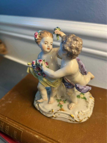Antique Meissen Porcelain Dancing Putti Cherubs Figurine Model 2996