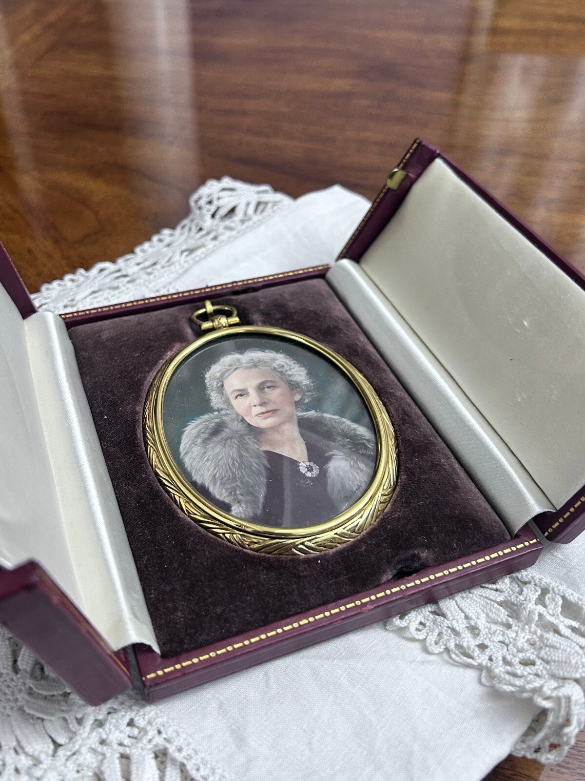 Vintage Oval Woman's Portrait in Red Bachrach Presentation Case