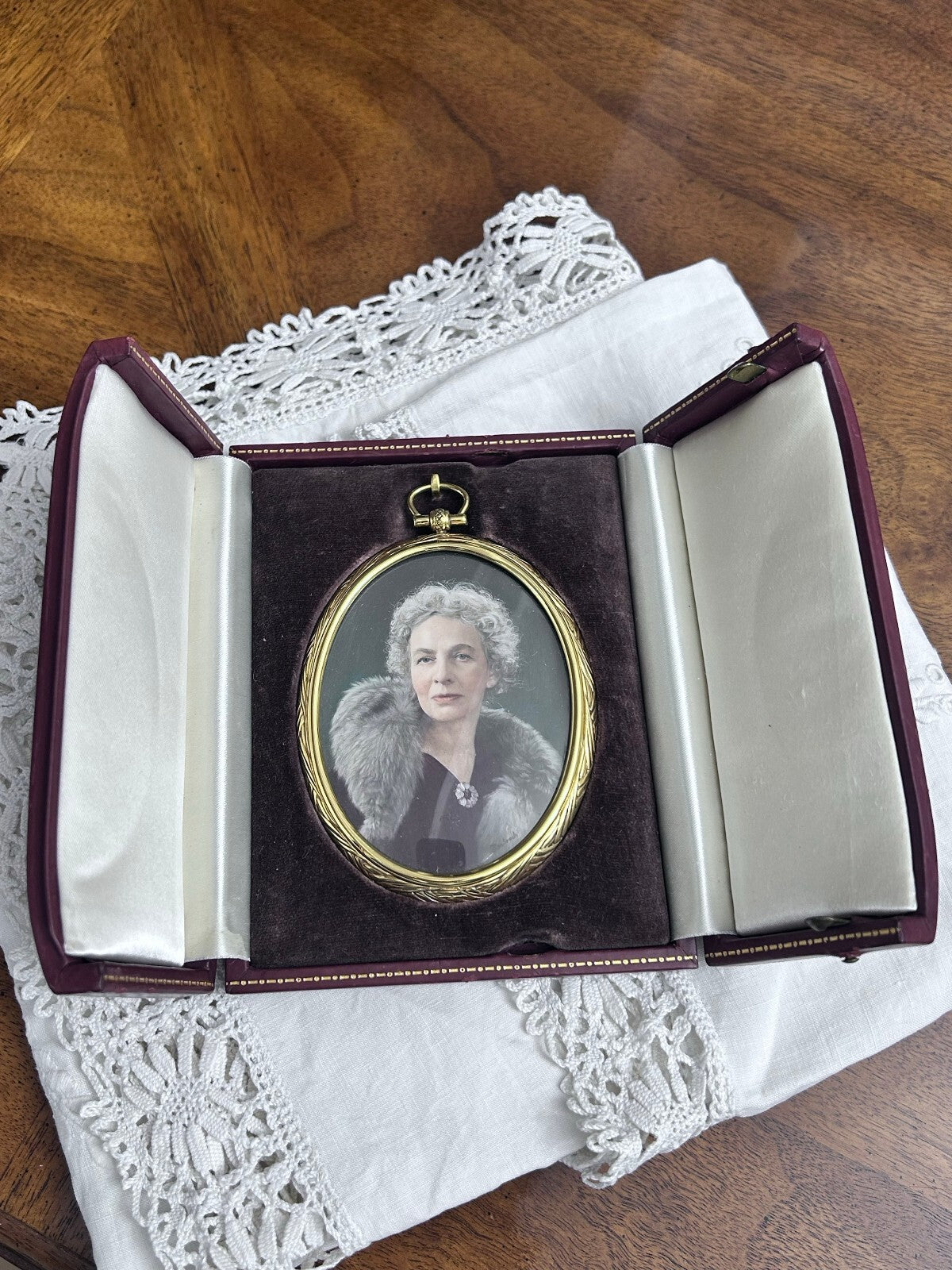 Vintage Oval Woman's Portrait in Red Bachrach Presentation Case