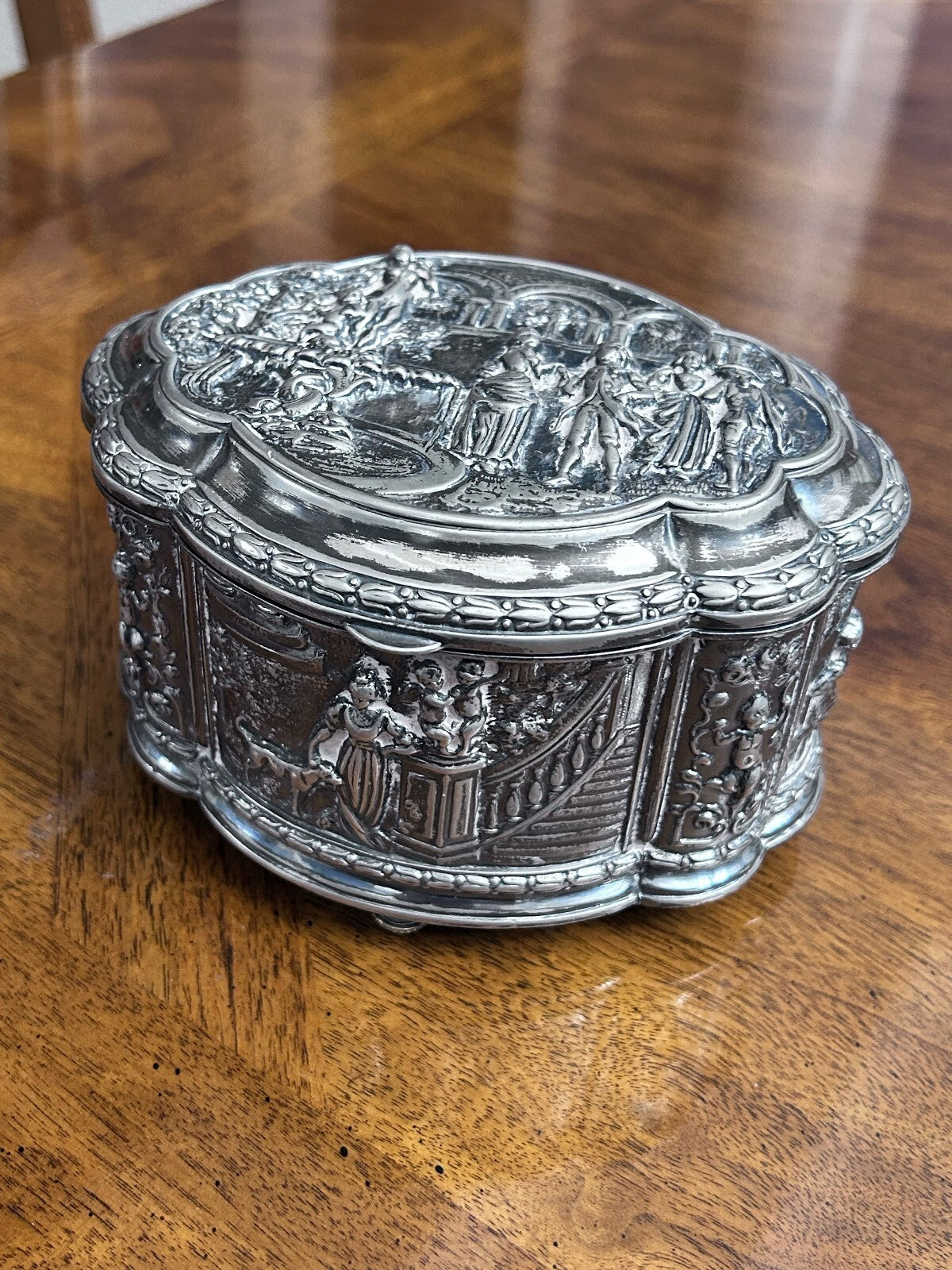 Antique Jennings Brothers JB 1350 Figural Jewelry Casket with Red Lining
