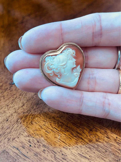 Vintage 14K Solid Gold Carved Shell Heart Cameo Pendant Brooch