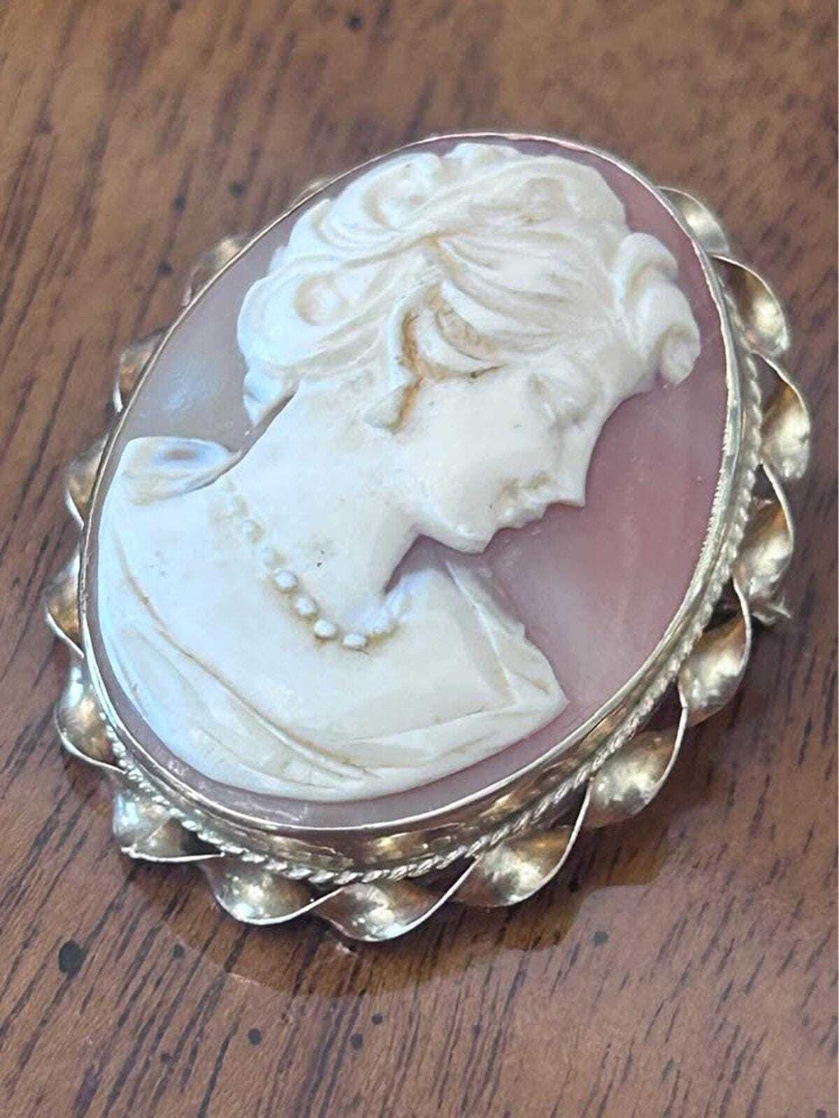 Vintage 14k Yellow Gold Carved Shell Cameo Brooch Pendant, Intricate Classical Profile