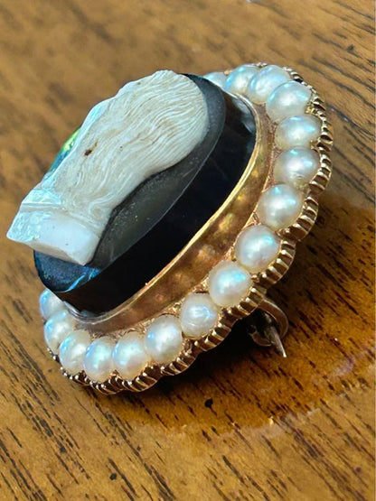 Antique 14k Gold Signed High Relief Hardstone Agate Cameo Pin with Pearl Halo