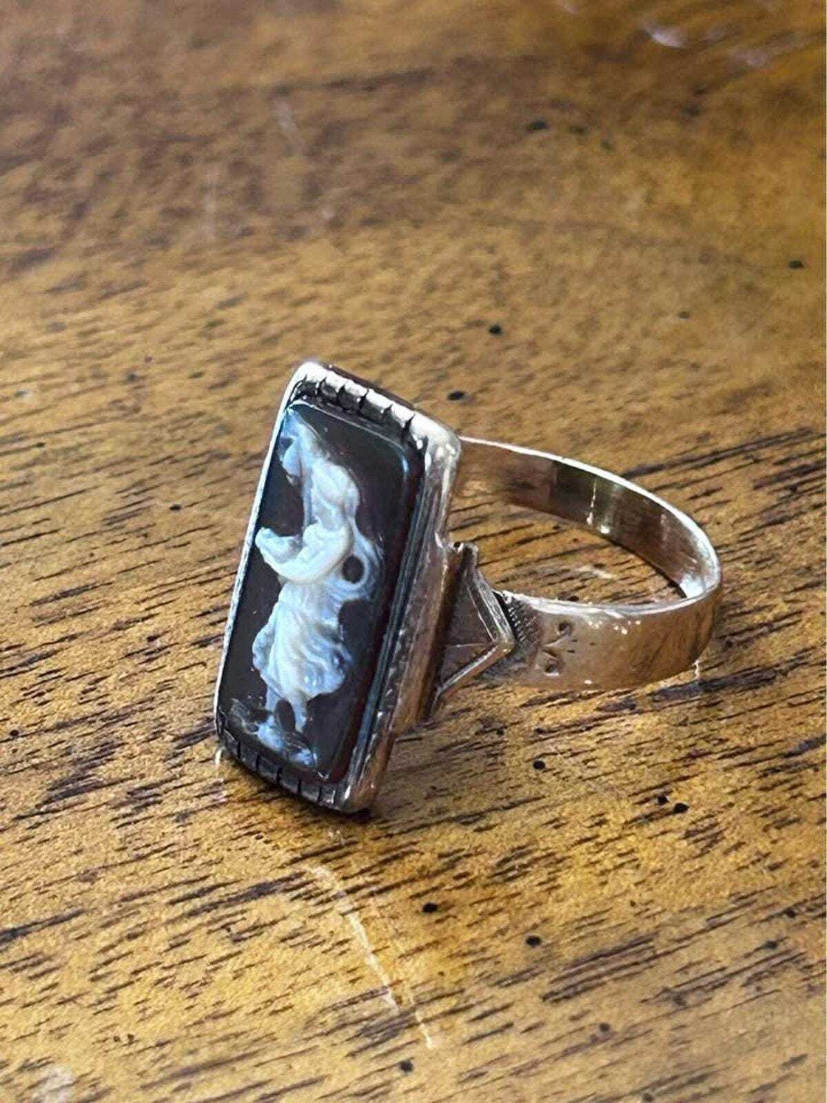 Antique 10K Gold Art Deco Hardstone Cameo Ring Carved Maiden Size 8