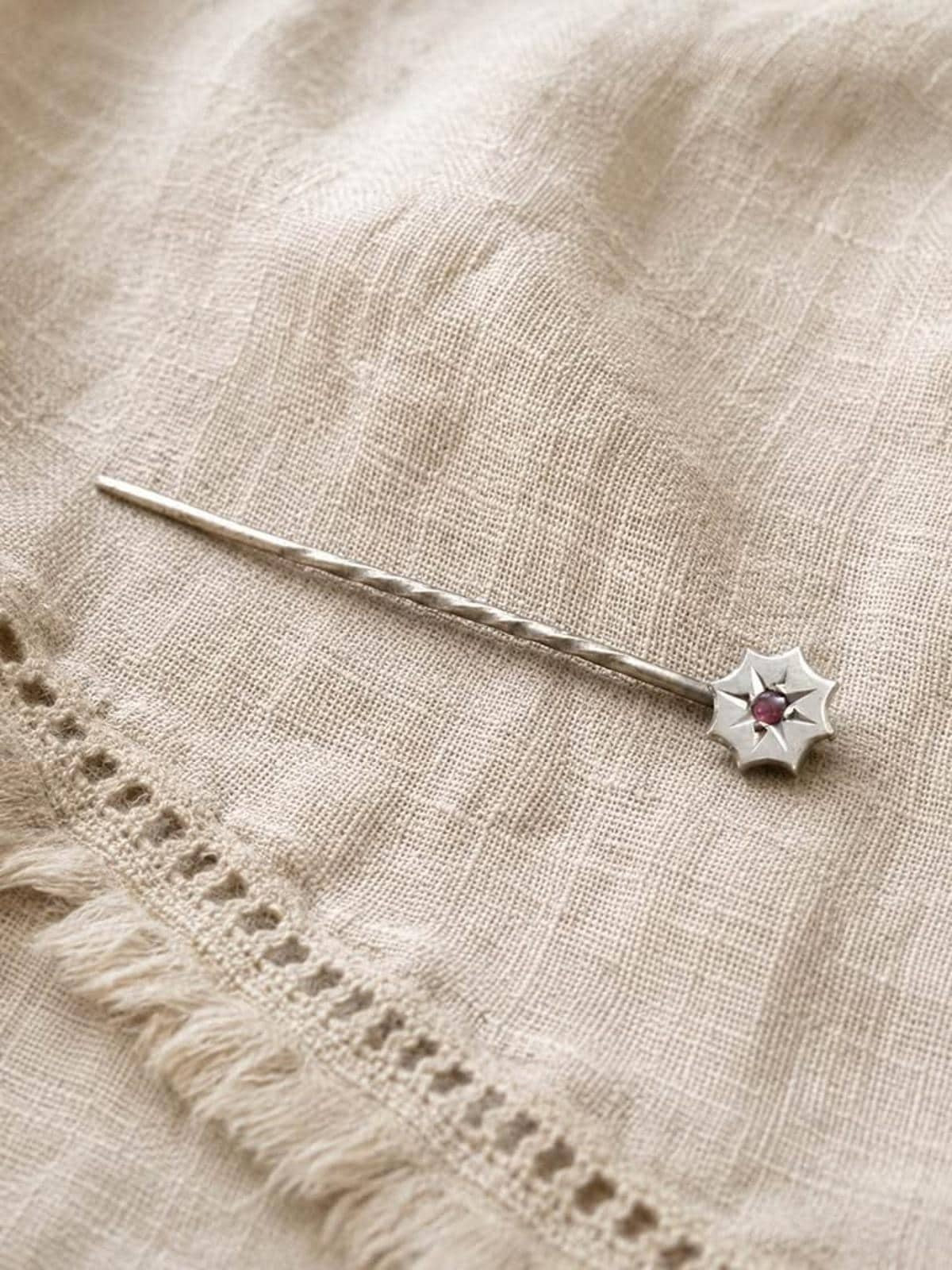 Antique 9ct Gold and Garnet Star Stick Pin, Victorian Edwardian Tie Pin