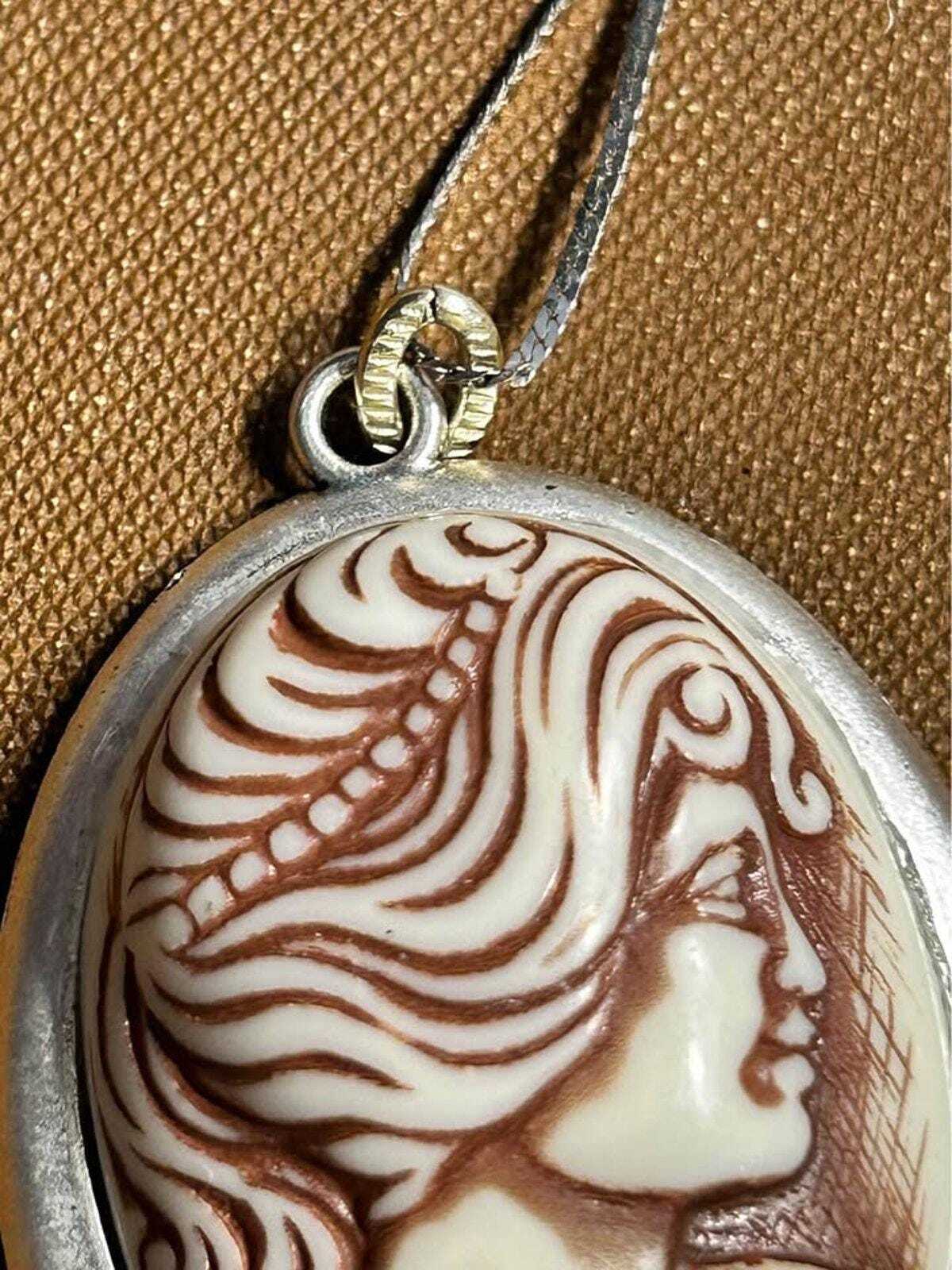 Vintage 1970s Art Nouveau Revival Cameo Pendant Necklace, Molded Resin Woman Portrait