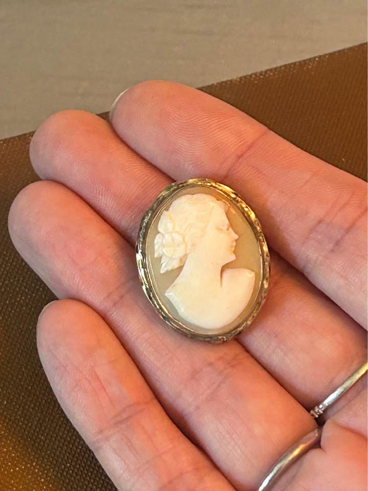 Vintage Divelle 1/20 12K Gold Filled Carved Shell Cameo Brooch and Pendant