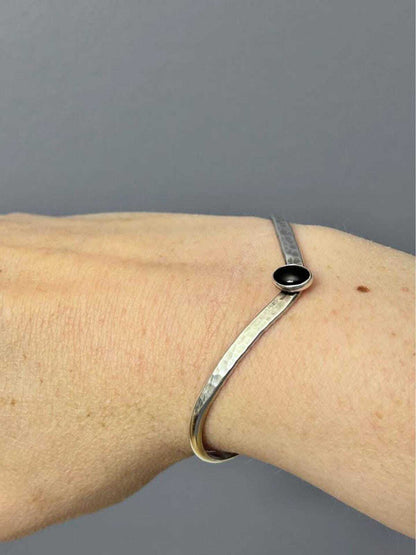 Vintage Artisan Hammered Sterling Silver Chevron Cuff with Black Onyx
