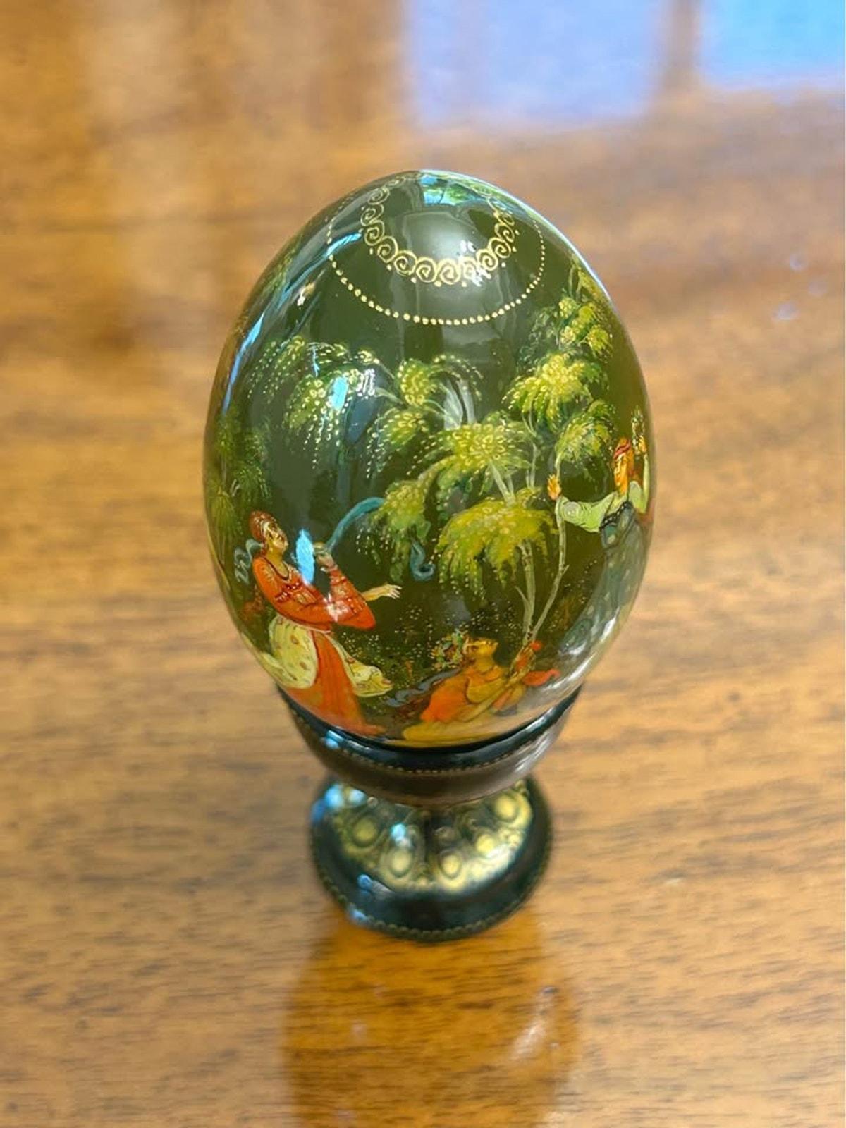 Vintage 1971 Palekh Russian Lacquer Egg on Stand O. Vonokina Miniature