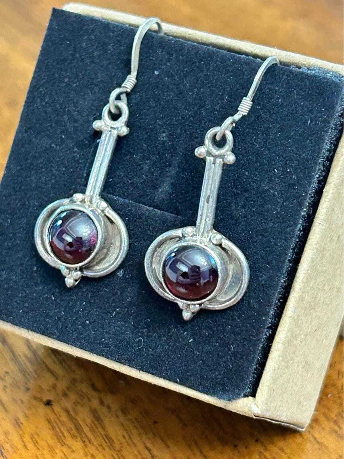 Vintage Artisan Modernist 925 Sterling Silver & Garnet Pendulum Drop Earrings