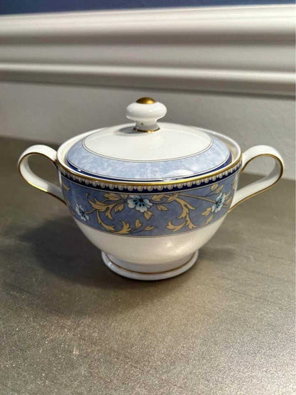 Noritake New Lineage II Bone China Tea Service