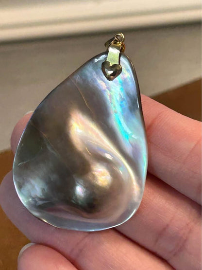 Large 14k Gold Natural Iridescent Mabe Blister Pearl Pendant