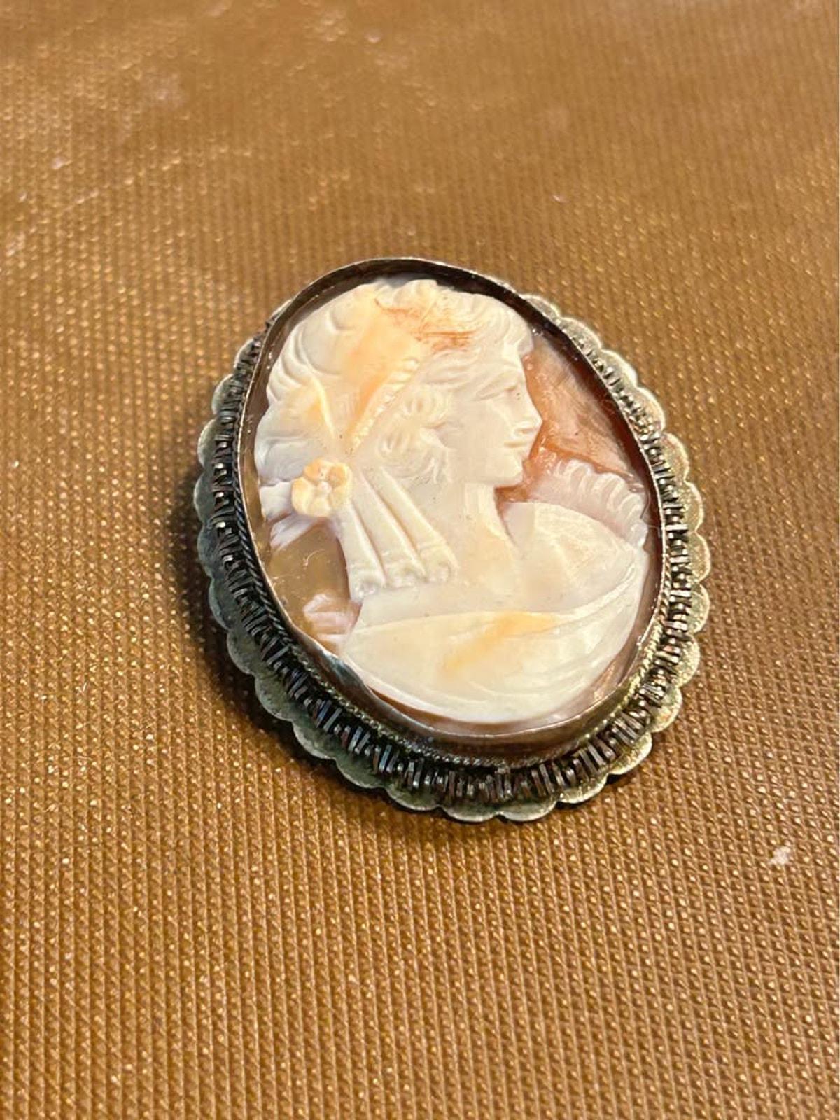 Vintage Italian 800 Silver Shell Cameo Brooch Pendant - Hand Carved Shell Jewelry