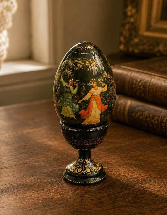 Vintage 1971 Palekh Russian Lacquer Egg on Stand O. Vonokina Miniature