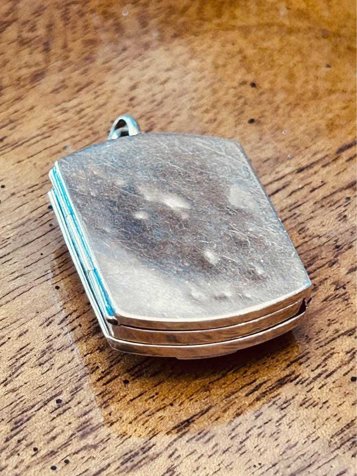 Antique Victorian Gold-Filled Accordion Locket with Strap Motif and Four Photo Compartments