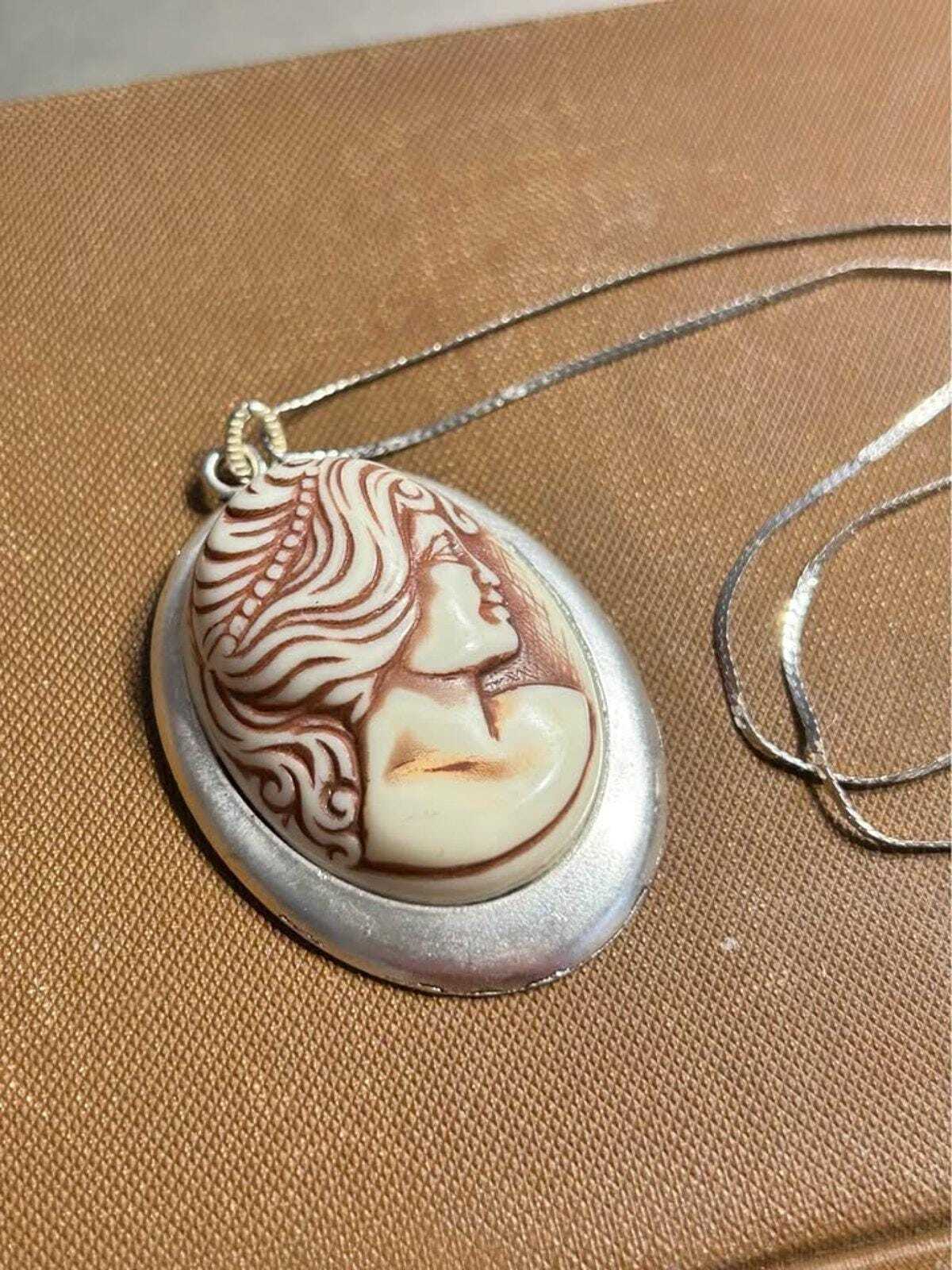 Vintage 1970s Art Nouveau Revival Cameo Pendant Necklace, Molded Resin Woman Portrait