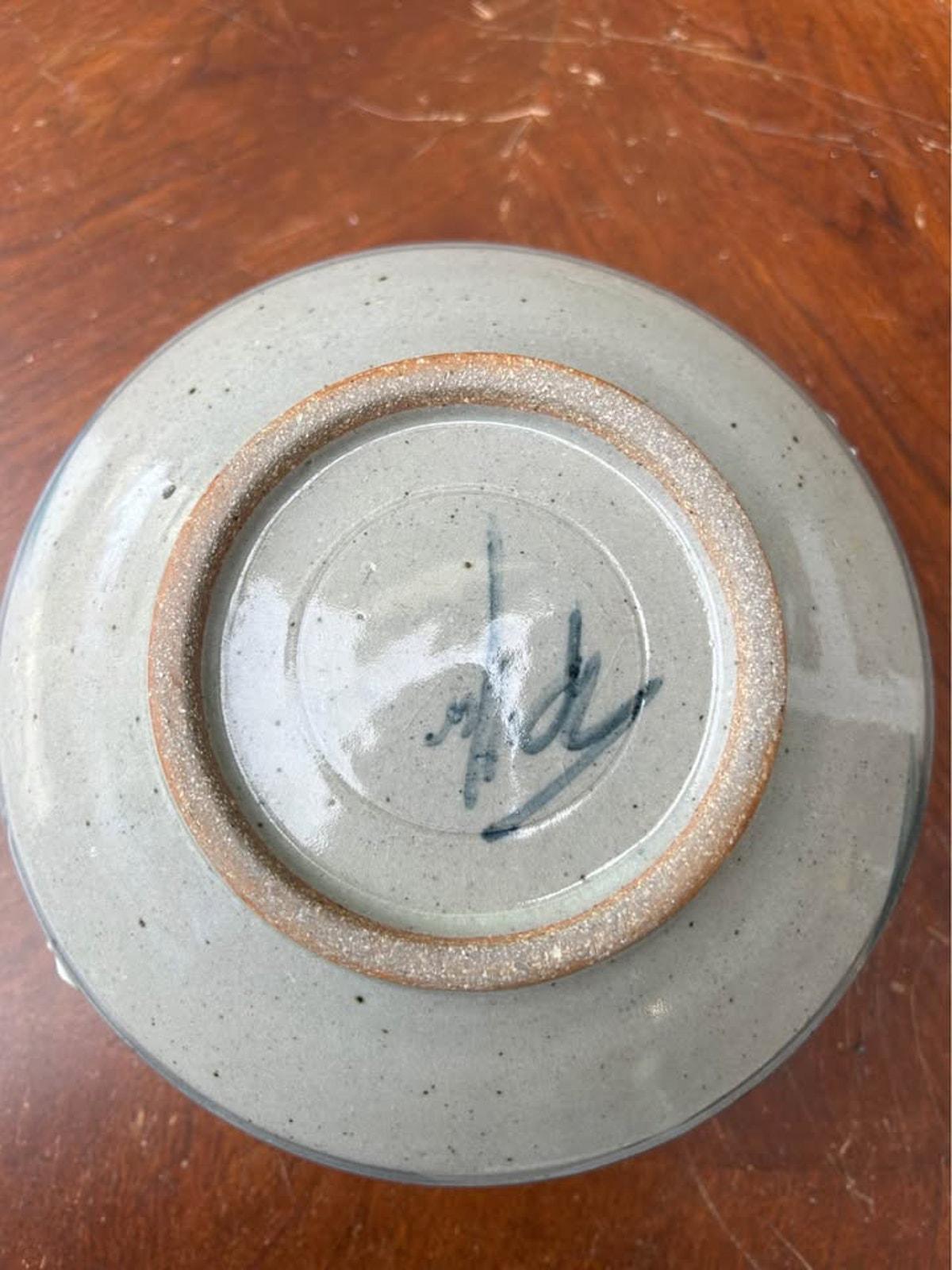Vintage Signed Studio Pottery Serving Bowl | Hand-Painted Hakeme Brushwork | 8-Inch Notched Stoneware