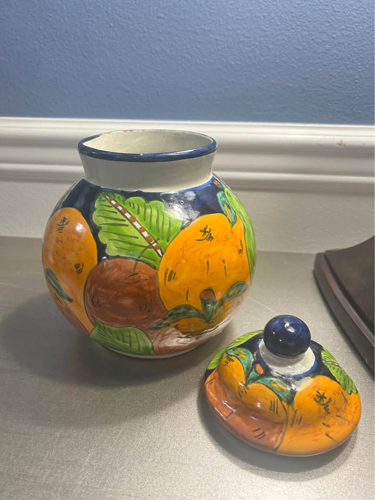 Venegas Mexico Talavera Pottery Set, Signed Lidded Ginger Jar and Urn