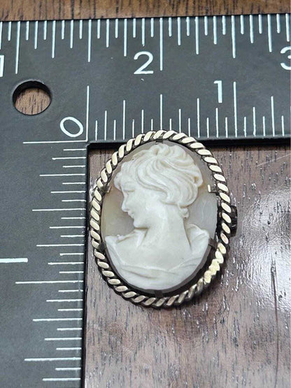 Vintage EJC 9k Solid Gold Carved Shell Portrait Cameo Brooch Birmingham Hallmark