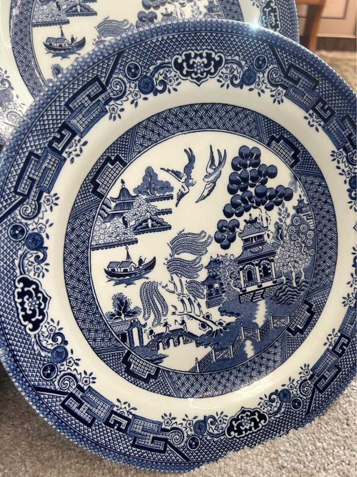Vintage Queen's Blue Willow Dinner Plates – Chinoiserie Set of 4