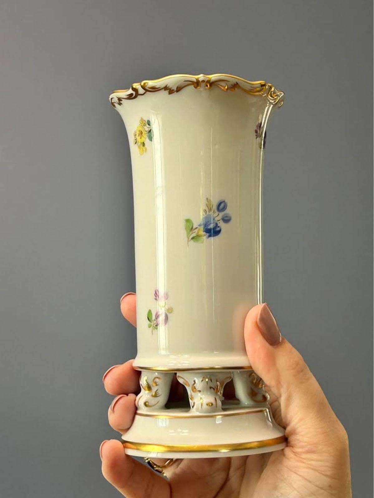 Antique Meissen Porcelain Footed Vase Deutsche Blumen Floral Gilt