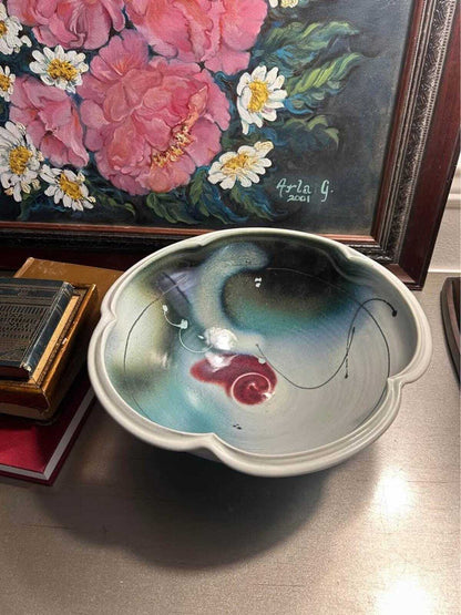 Loren Lukens Brace Point Pottery Scalloped Art Bowl