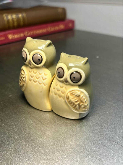 Vintage Ganz "Nestled Owls" Salt & Pepper Set