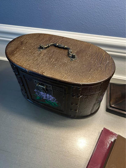 Vintage Dale Tiffany Hand-Painted Hydrangea Jewelry Trunk – Oval Keepsake Chest – Designer Toleware Style Floral Storage