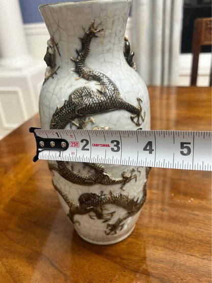 Antique Chinese Crackle Glaze Applied Dragon Vase Qing Dynasty