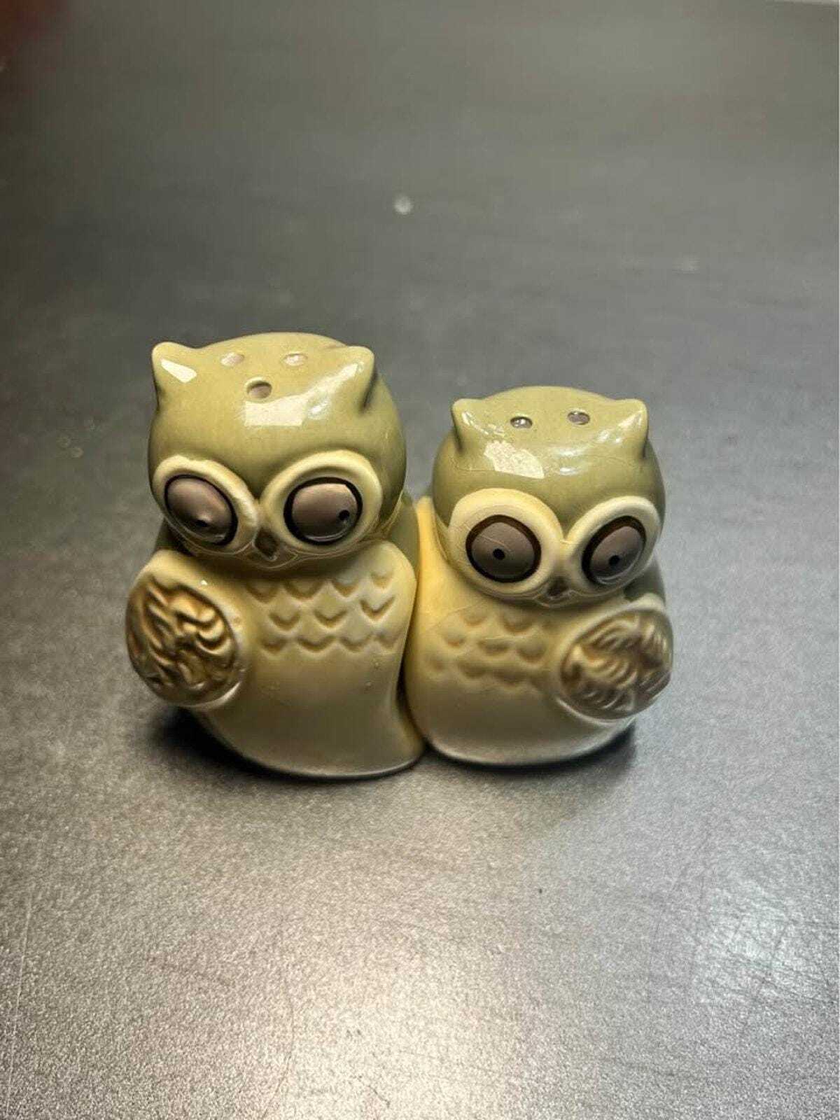 Vintage Ganz "Nestled Owls" Salt & Pepper Set