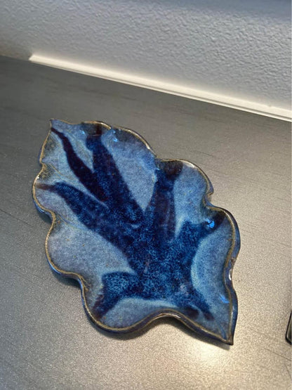 Sturbridge Pottery Blue Leaf Dish – Handcrafted Stoneware Trinket Tray