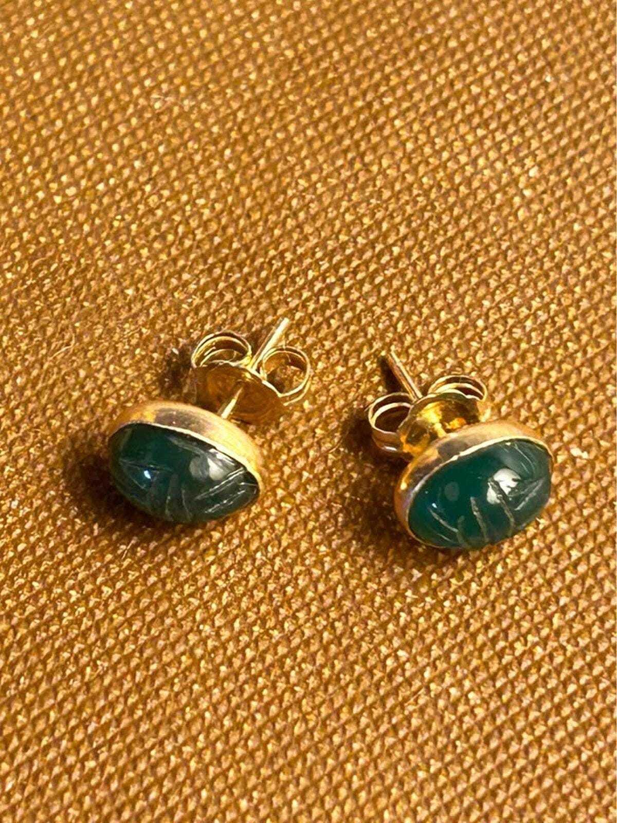 Vintage Russel Creations 14k Gold Carved Green Scarab Stud Earrings