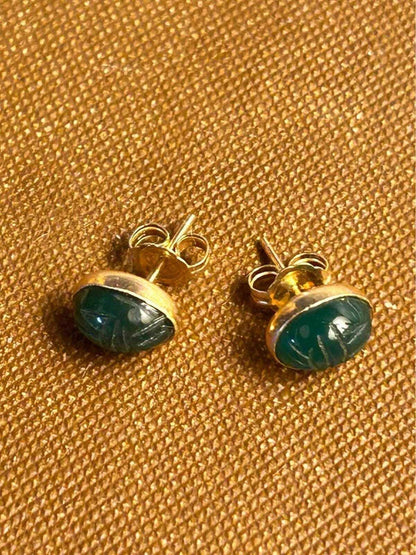 Vintage Russel Creations 14k Gold Carved Green Scarab Stud Earrings
