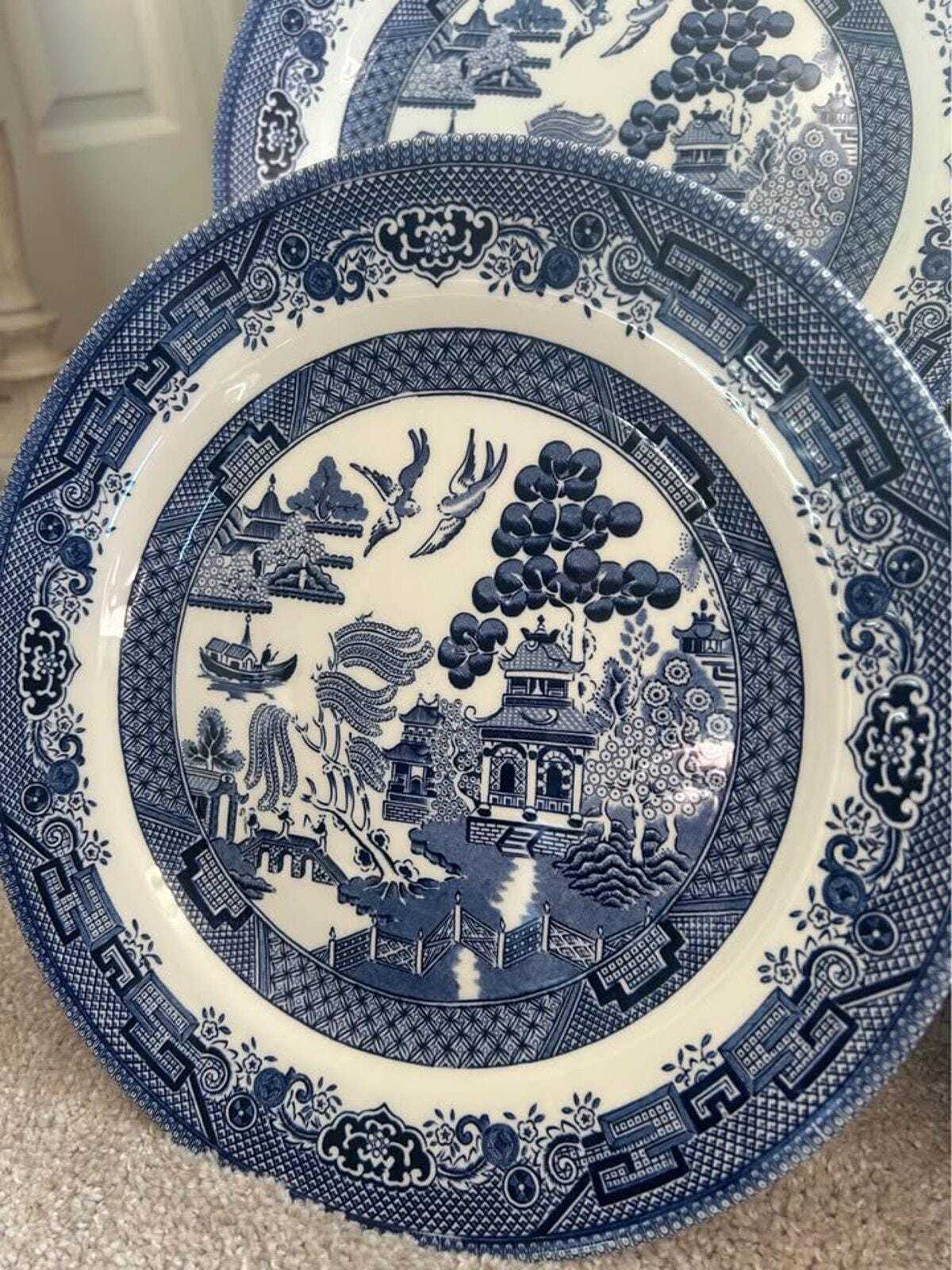 Vintage Queen's Blue Willow Dinner Plates – Chinoiserie Set of 4