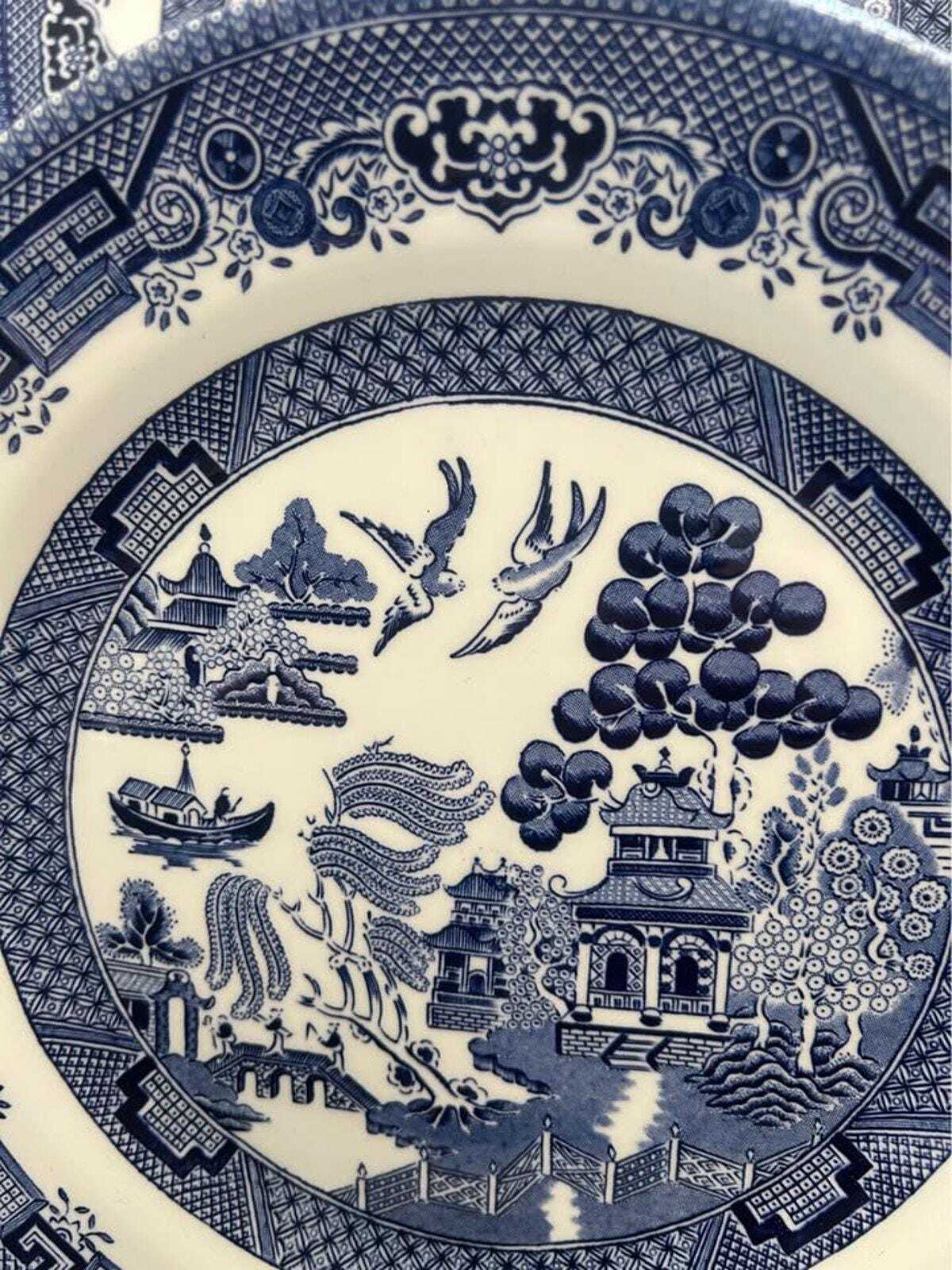 Vintage Queen's Blue Willow Dinner Plates – Chinoiserie Set of 4