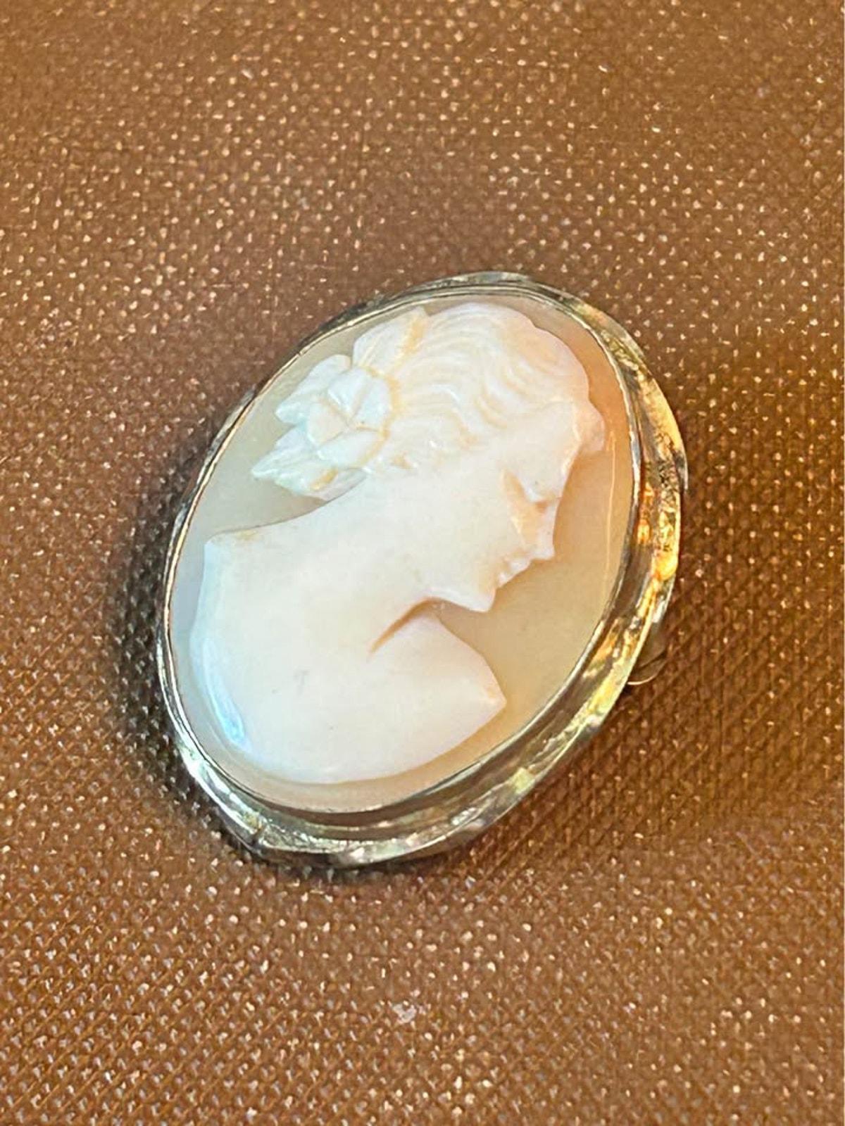 Vintage Divelle 1/20 12K Gold Filled Carved Shell Cameo Brooch and Pendant